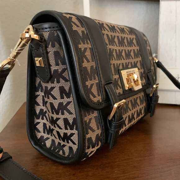 New MK Crossbody 🖤 Bedford - Picture 3 of 8